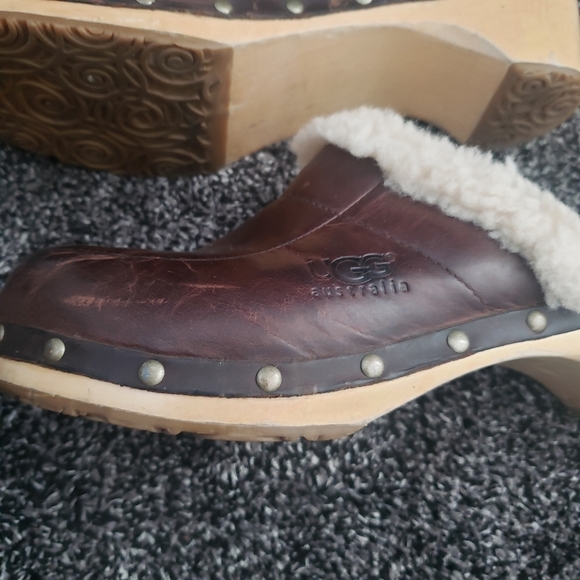 UGG 'Kalie' Naturally Distressed Shearling Lined Mules w/Wood Midsoles size 8 - Picture 8 of 10